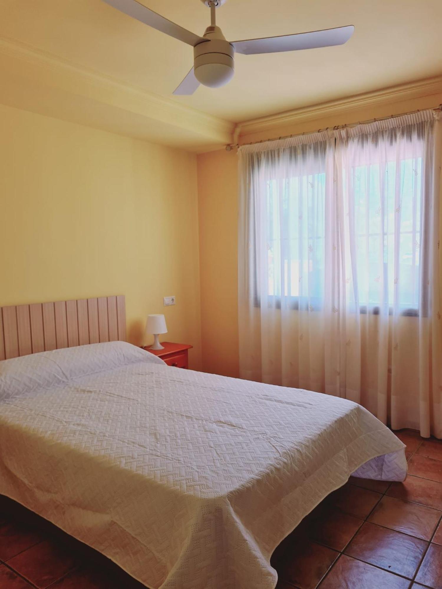 Casa Hurtado De Mendoza Pequena 阿尔姆尼卡 外观 照片